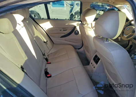 2013 BMW 335 Xi z USA, uszkodzony, nr VIN WBA3B9G53DNP39382